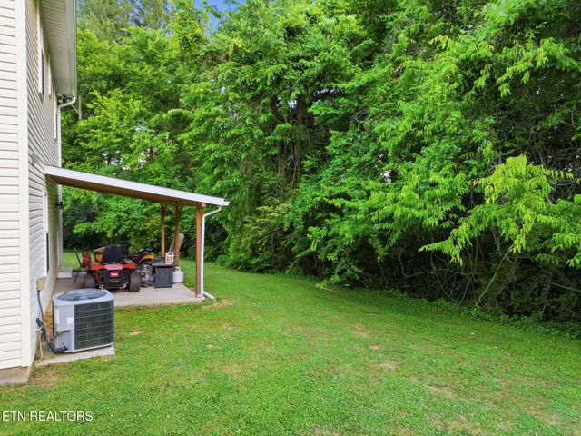 5516 W Emory Rd, Powell, TN 37849