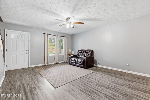 5516 W Emory Rd, Powell, TN 37849