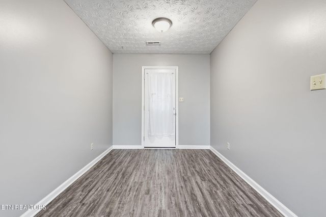 5516 W Emory Rd, Powell, TN 37849