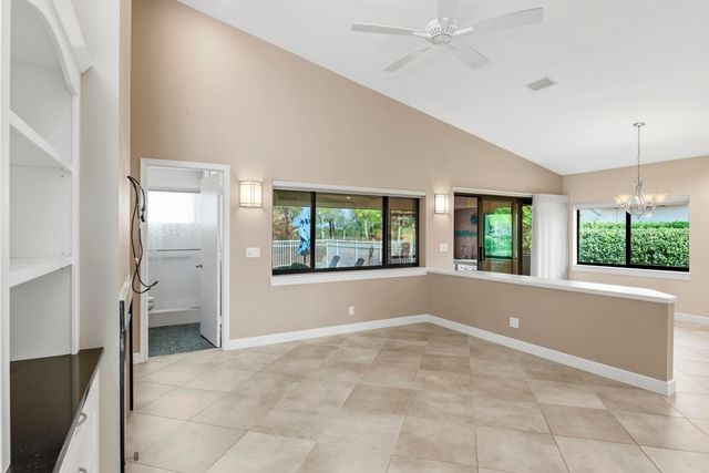 4194 SW Gleneagle Circle, Palm City, FL 34990