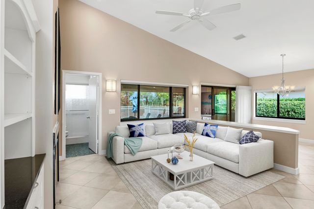 4194 SW Gleneagle Circle, Palm City, FL 34990