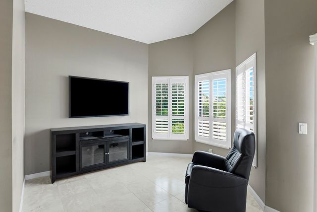 4194 SW Gleneagle Circle, Palm City, FL 34990