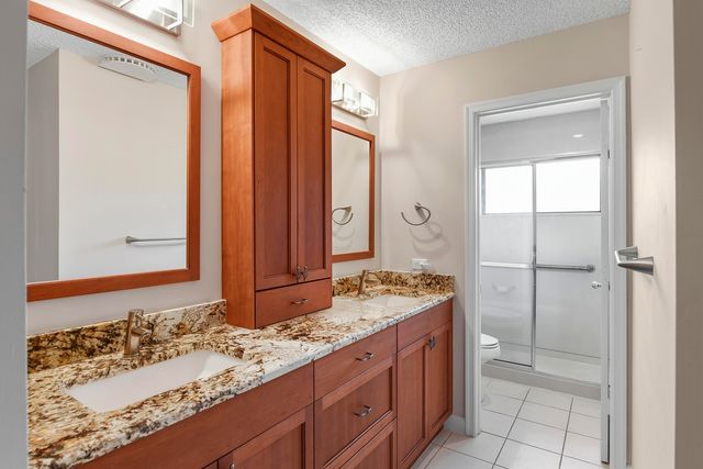 4194 SW Gleneagle Circle, Palm City, FL 34990