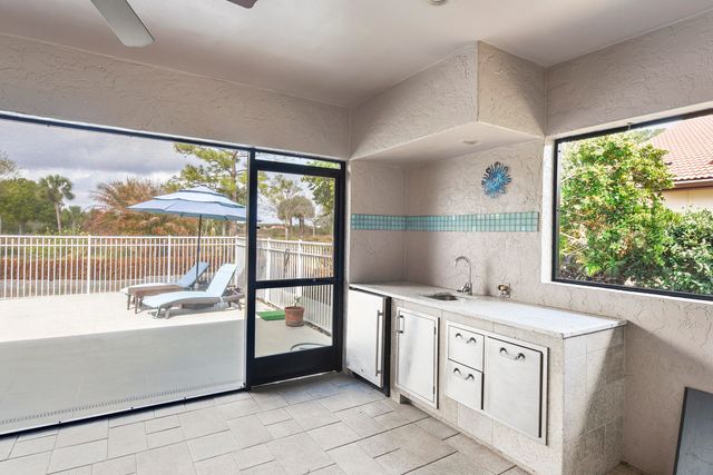 4194 SW Gleneagle Circle, Palm City, FL 34990