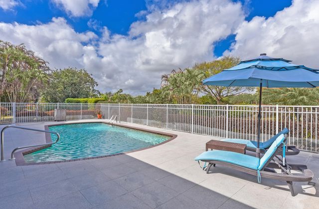 4194 SW Gleneagle Circle, Palm City, FL 34990