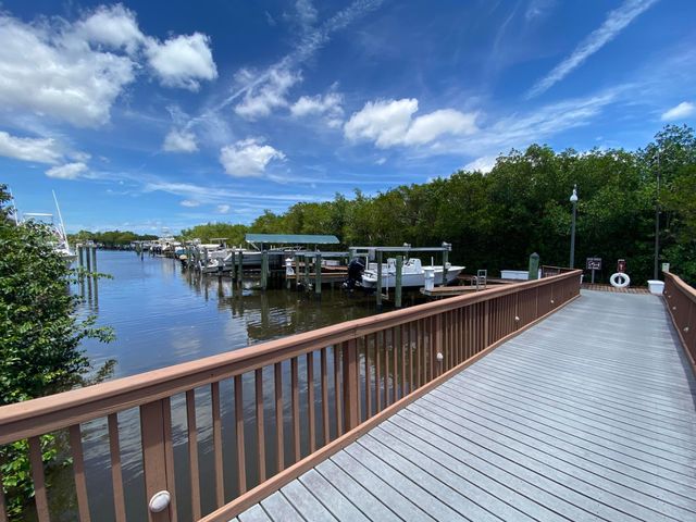 4194 SW Gleneagle Circle, Palm City, FL 34990
