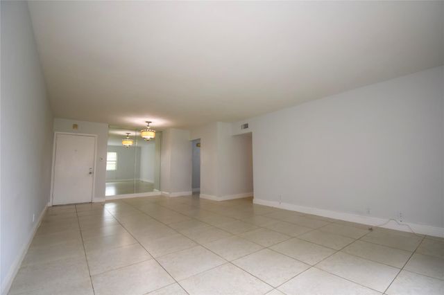 9 NE 19TH Court 119C, Wilton Manors, FL 33305