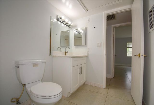 9 NE 19TH Court 119C, Wilton Manors, FL 33305