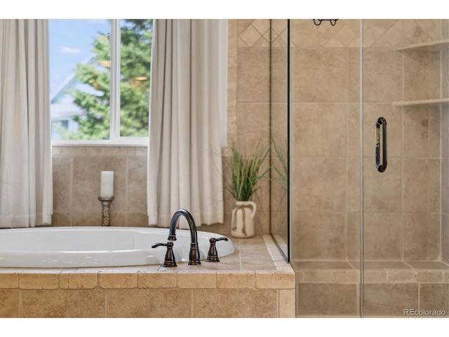 6214 Devinney Cir, Arvada, CO 80004