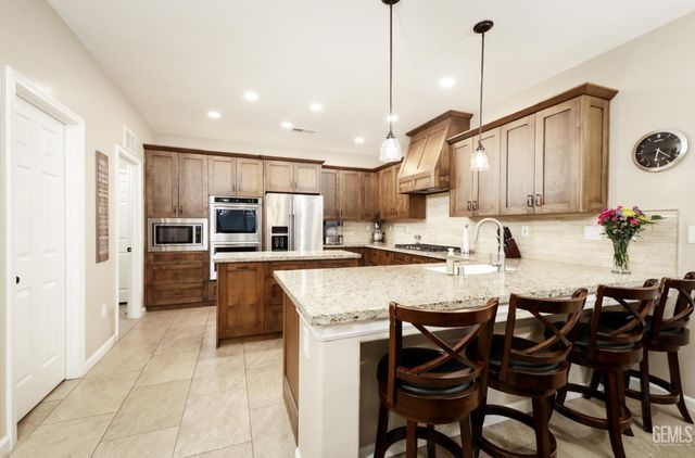 12601 Larkin Drive, Bakersfield, CA 93312