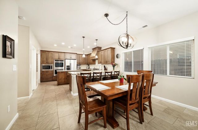 12601 Larkin Drive, Bakersfield, CA 93312