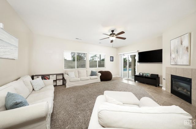12601 Larkin Drive, Bakersfield, CA 93312