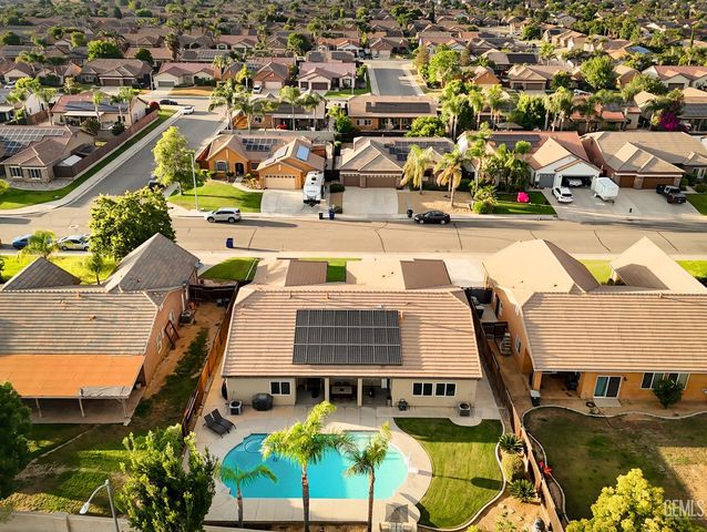 12601 Larkin Drive, Bakersfield, CA 93312