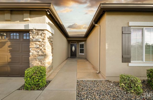 12601 Larkin Drive, Bakersfield, CA 93312