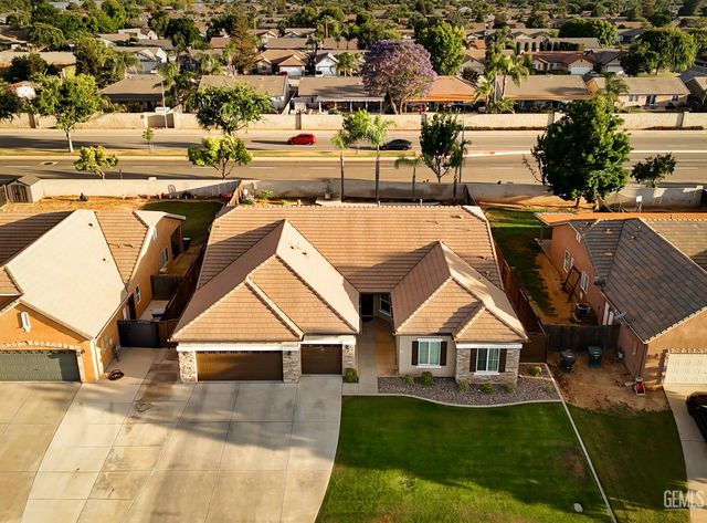 12601 Larkin Drive, Bakersfield, CA 93312