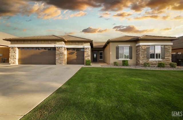 12601 Larkin Drive, Bakersfield, CA 93312