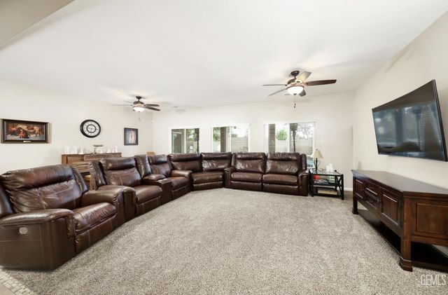 12601 Larkin Drive, Bakersfield, CA 93312