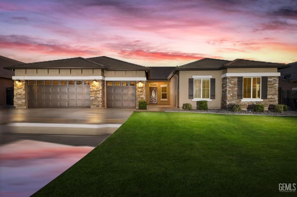 12601 Larkin Drive, Bakersfield, CA 93312