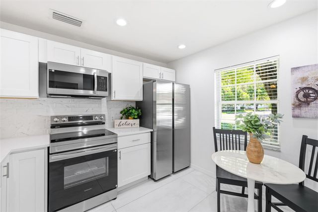5265 E BAY DRIVE 114, Clearwater, FL 33764