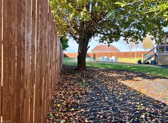 162 Lonetree Drive, Advance, NC 27006