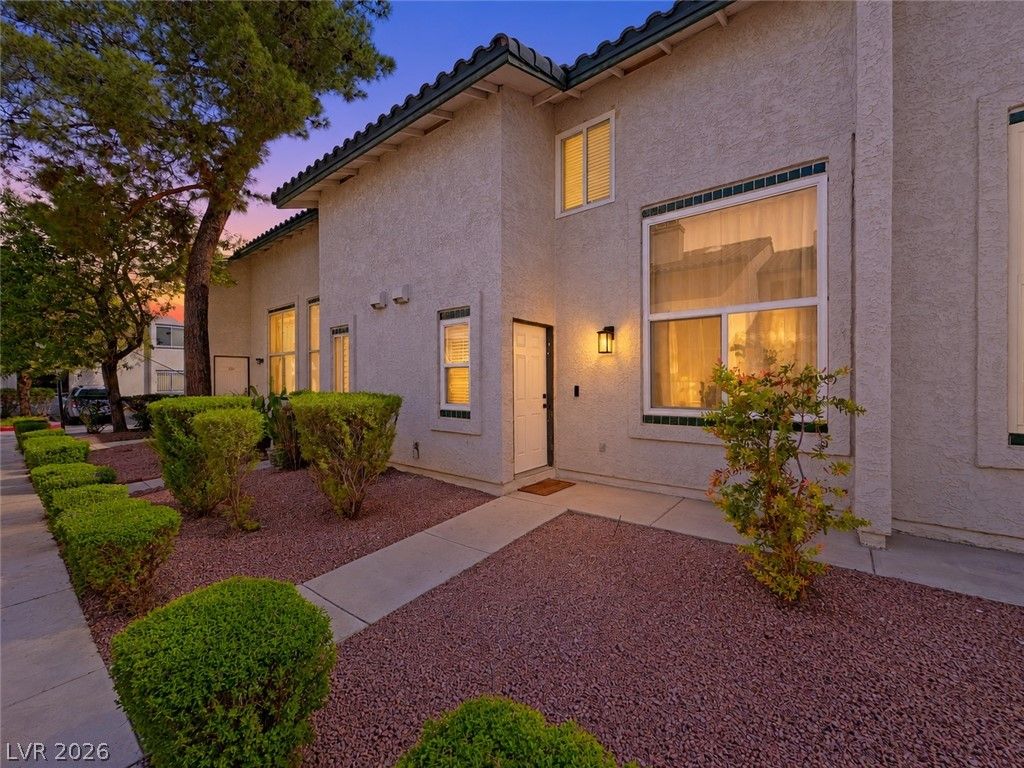2471 Old Forge Lane 103, Las Vegas, NV 89121 — exterior