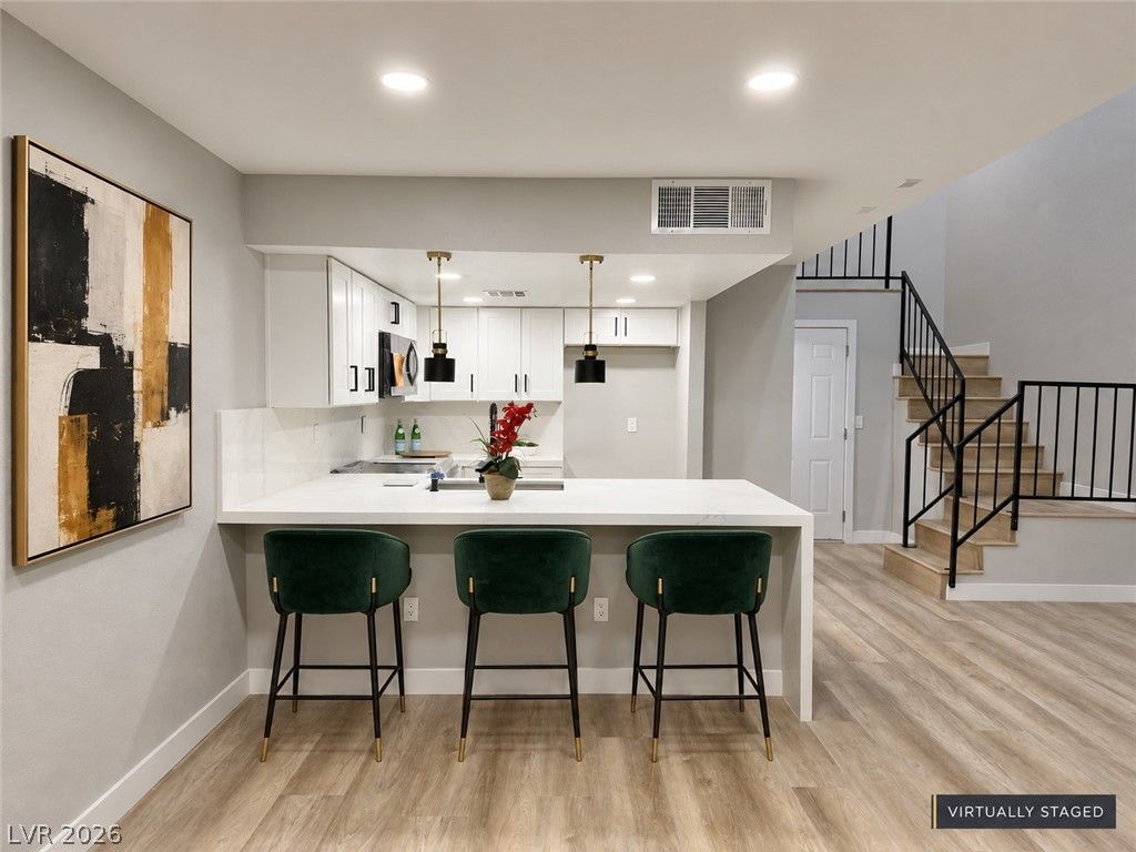 2471 Old Forge Lane 103, Las Vegas, NV 89121 — photo 2