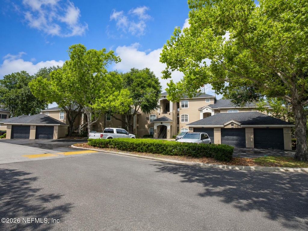 1701 THE GREENS Way 712, Jacksonville Beach, FL 32250