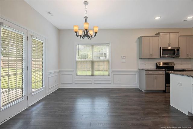 109 E 6th Avenue, Raeford, NC 28376