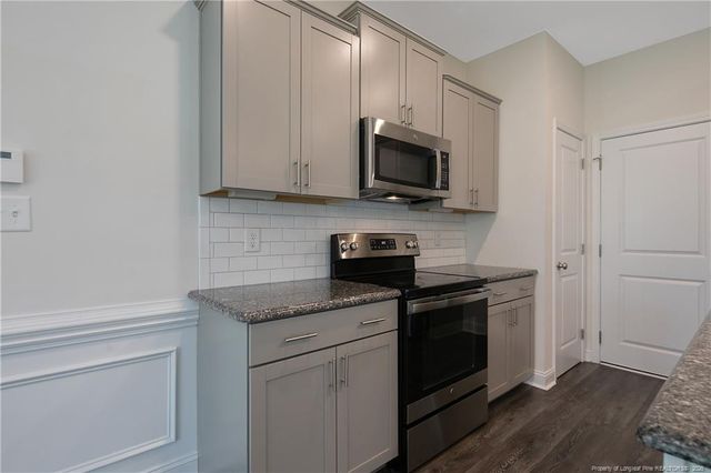 109 E 6th Avenue, Raeford, NC 28376