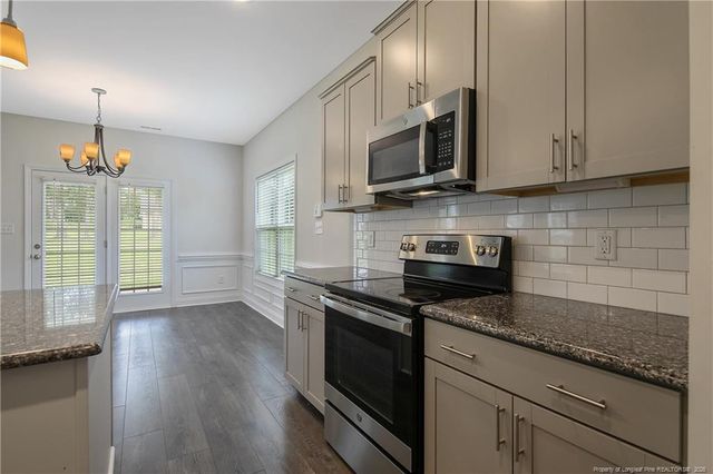 109 E 6th Avenue, Raeford, NC 28376