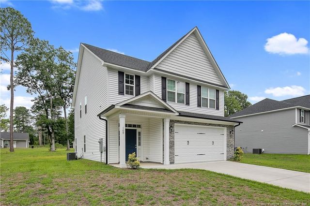 109 E 6th Avenue, Raeford, NC 28376