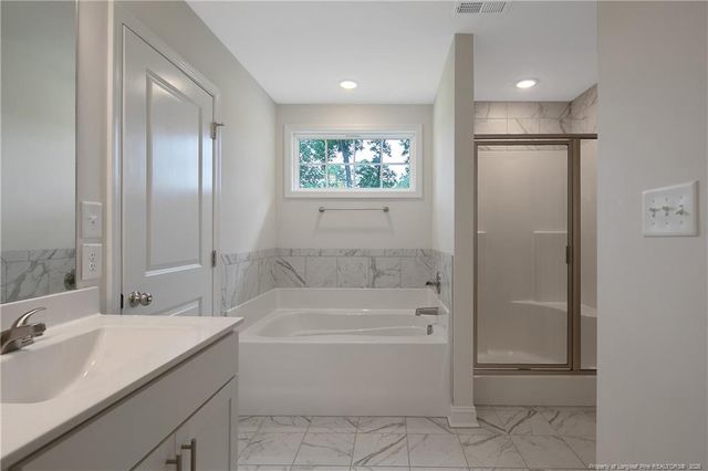 109 E 6th Avenue, Raeford, NC 28376