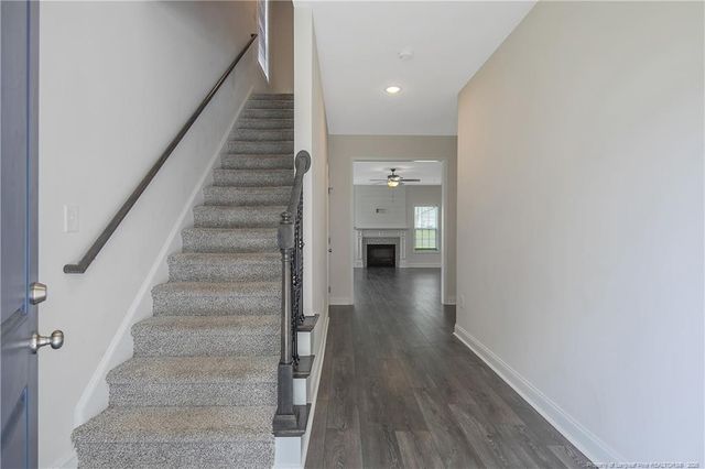 109 E 6th Avenue, Raeford, NC 28376