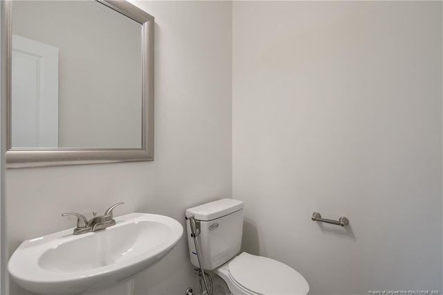 109 E 6th Avenue, Raeford, NC 28376