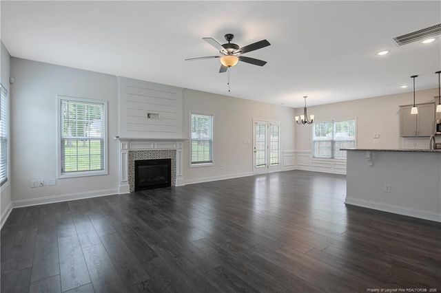 109 E 6th Avenue, Raeford, NC 28376