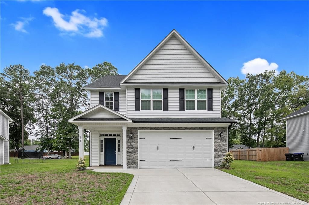 109 E 6th Avenue, Raeford, NC 28376