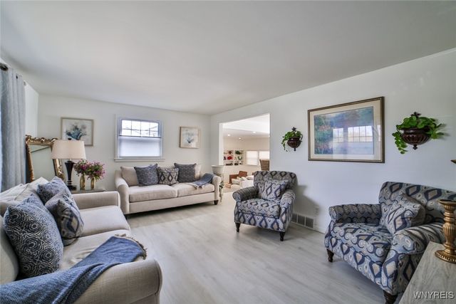 6994 Lincoln Avenue Extension, Lockport Town, NY 14094