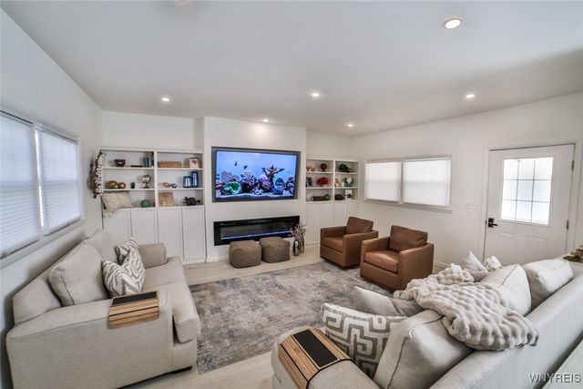 6994 Lincoln Avenue Extension, Lockport Town, NY 14094