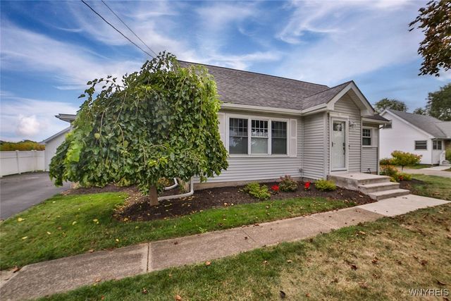 6994 Lincoln Avenue Extension, Lockport Town, NY 14094