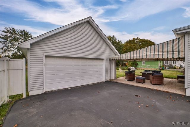 6994 Lincoln Avenue Extension, Lockport Town, NY 14094