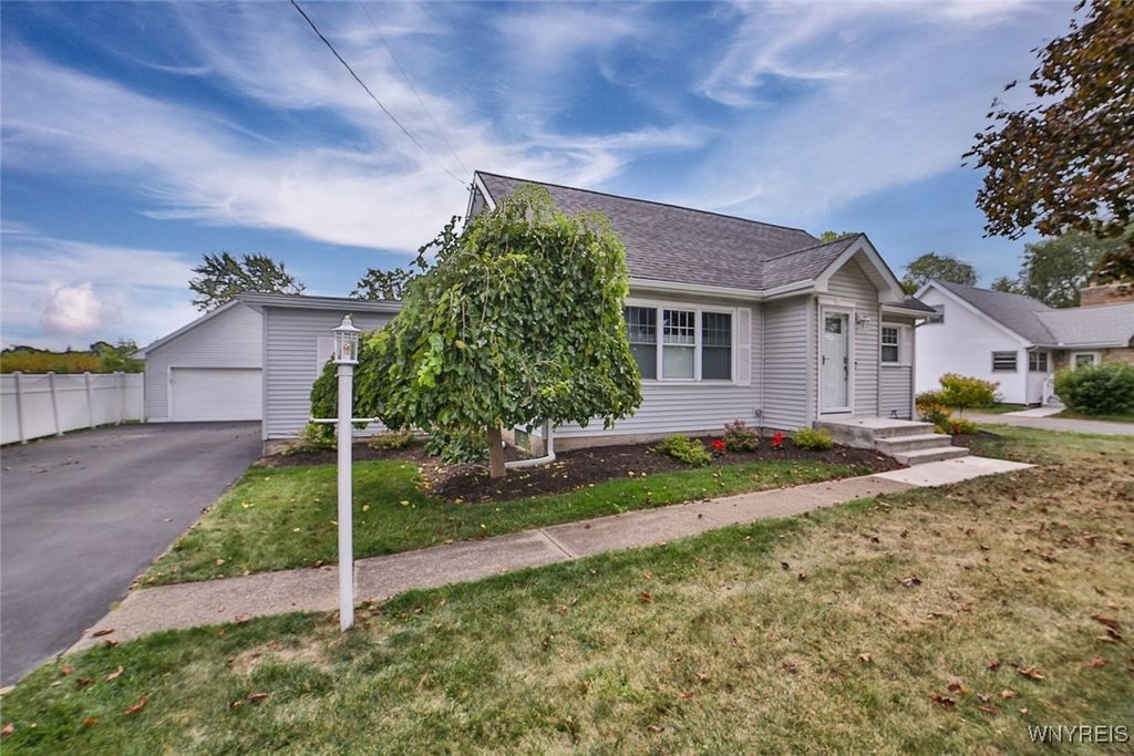 6994 Lincoln Avenue Extension, Lockport Town, NY 14094