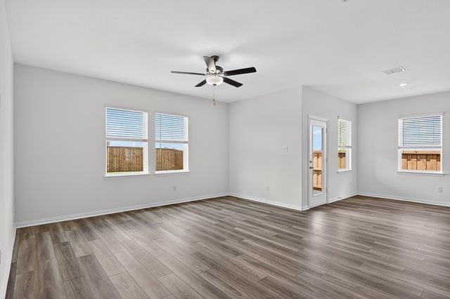 2345 Buffalo Bayou Way, Crandall, TX 75114