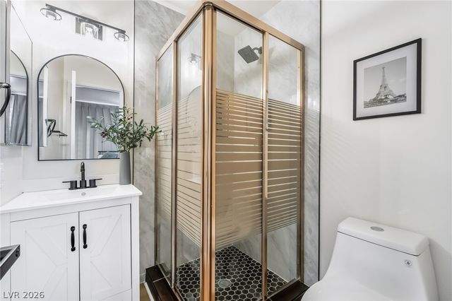 421 Greenbriar Townhouse Way, Las Vegas, NV 89121