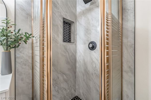 421 Greenbriar Townhouse Way, Las Vegas, NV 89121