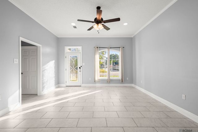 4405 Noble Cane Dr, Baton Rouge, LA 70814