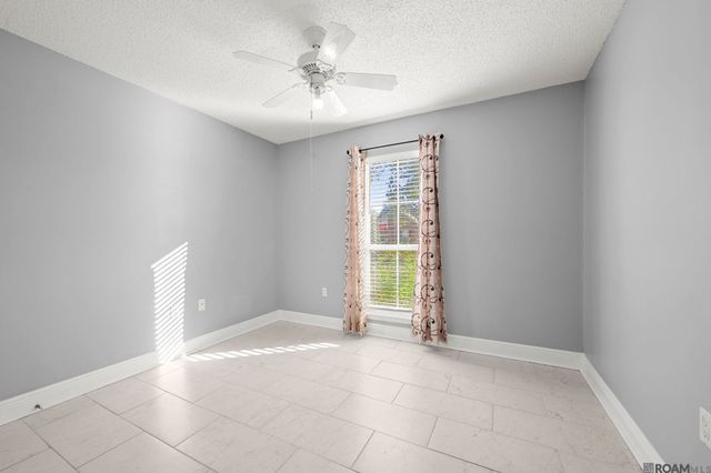 4405 Noble Cane Dr, Baton Rouge, LA 70814