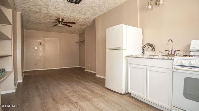 1111 N Cotton Street E, El Paso, TX 79902