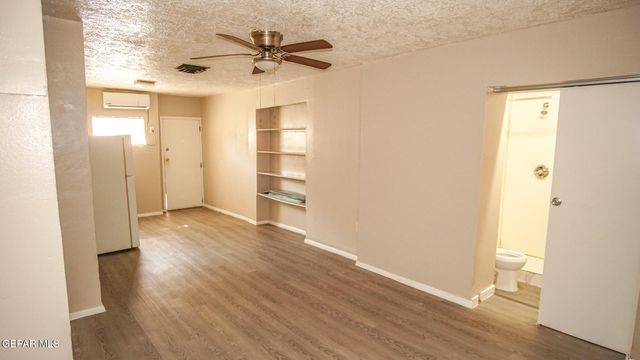 1111 N Cotton Street E, El Paso, TX 79902