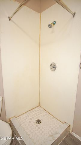 1111 N Cotton Street E, El Paso, TX 79902
