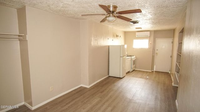 1111 N Cotton Street E, El Paso, TX 79902